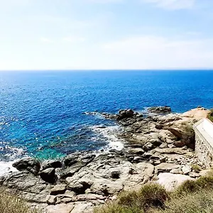 https://meda-chica-roses-canyelles-costa-brava.topcostabravahotels.com